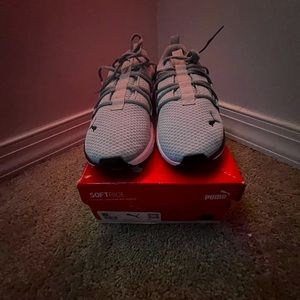 Brand new size 8.5 pumas